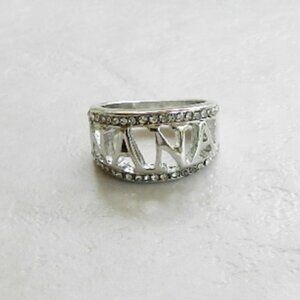 Calling all Grandmothers, Nanas, Grams, Grandmas, Omas! Rhinestone Ring S6.5